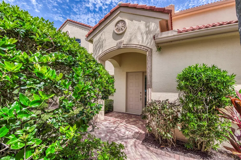 7583 Orchid Hammock Drive #5c West Palm Beach, FL 33412