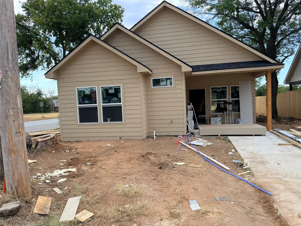 201 W Cherry Street Nocona, TX 76255