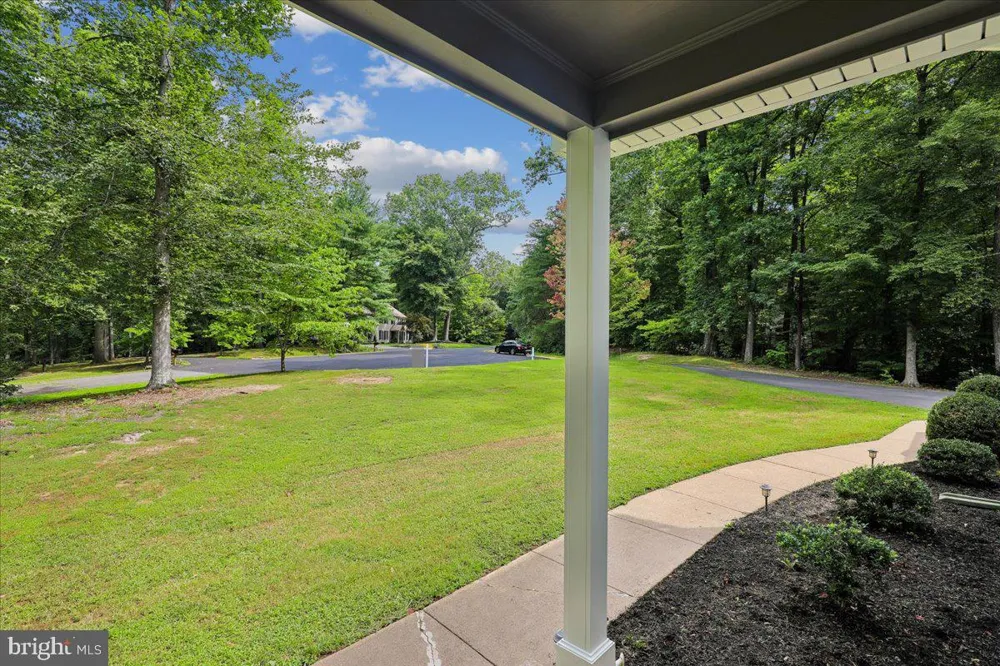 8253 HONEYSUCKLE ROAD Manassas, VA 20112