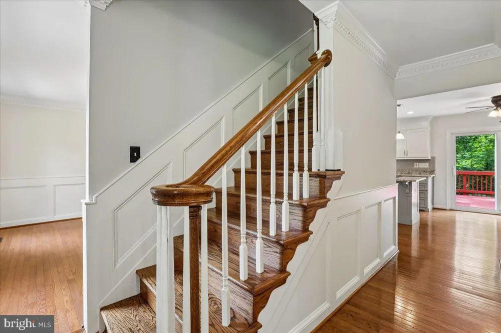 8253 HONEYSUCKLE ROAD Manassas, VA 20112