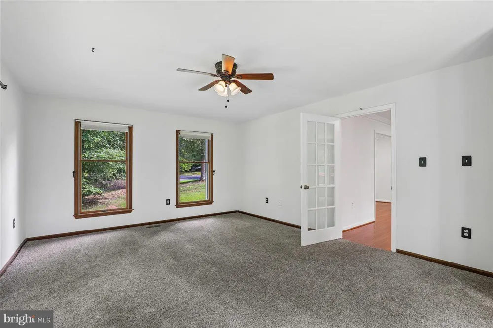 8253 HONEYSUCKLE ROAD Manassas, VA 20112