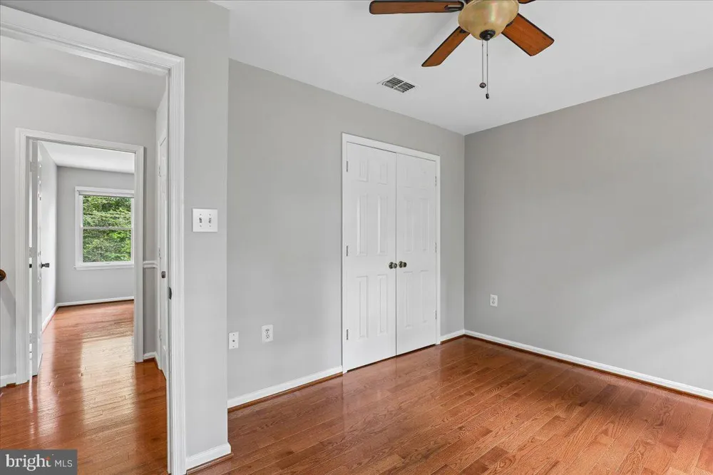 8253 HONEYSUCKLE ROAD Manassas, VA 20112