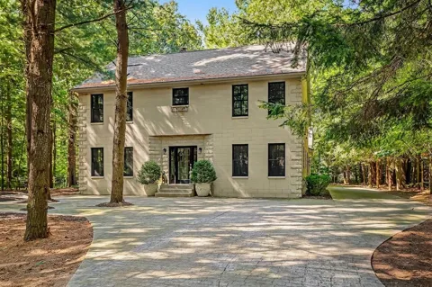 6195 Bayou Trail