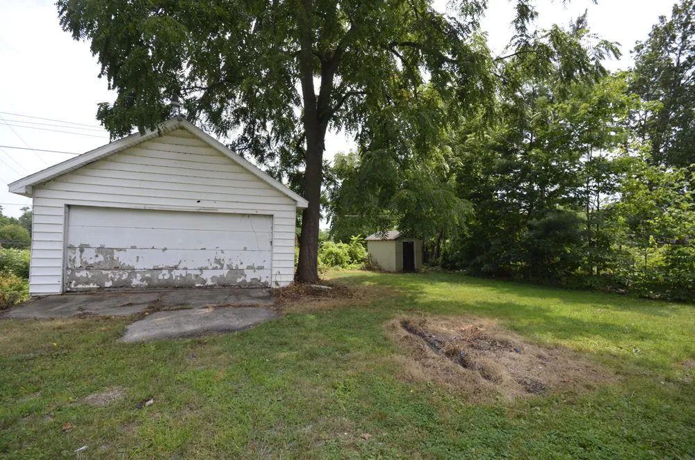 200 S Constantine Street Three Rivers, MI 49093