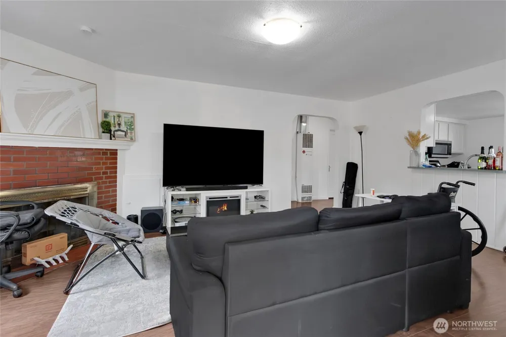 2107 D STREET SE Auburn, WA 98002