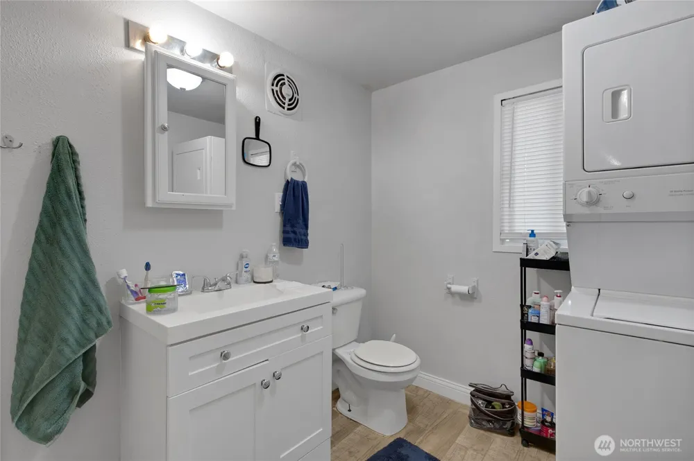 2107 D STREET SE Auburn, WA 98002