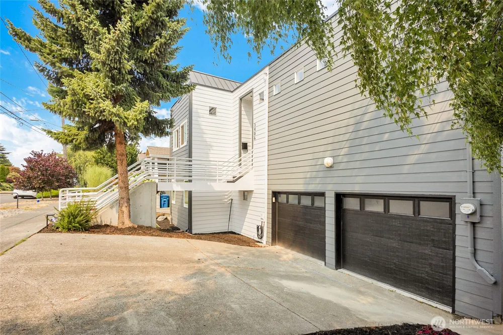 3406 37th Avenue W Seattle, WA 98199