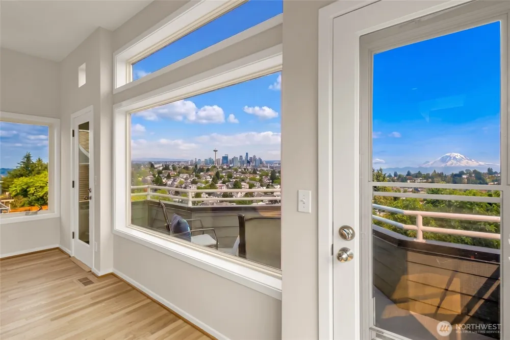 3406 37th Avenue W Seattle, WA 98199