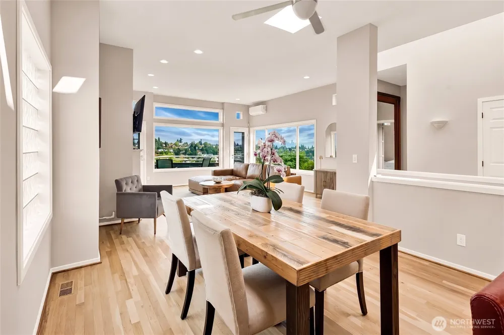 3406 37th Avenue W Seattle, WA 98199