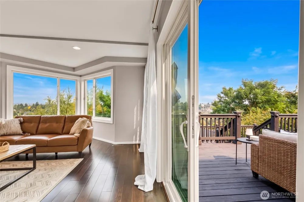 3406 37th Avenue W Seattle, WA 98199