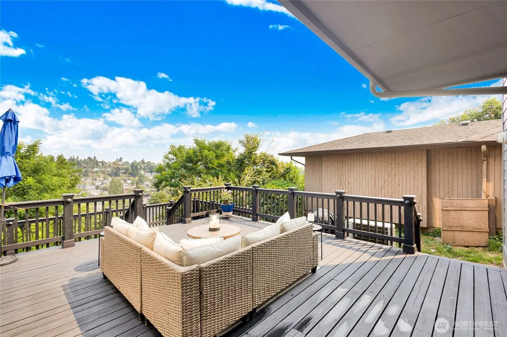 3406 37th Avenue W Seattle, WA 98199