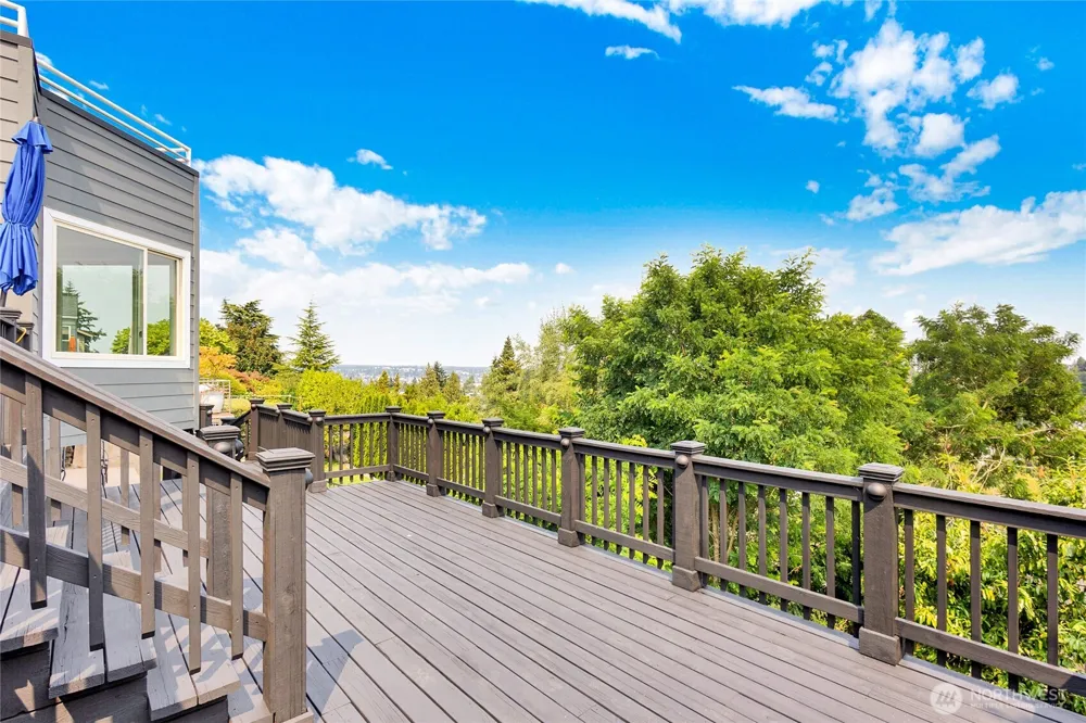 3406 37th Avenue W Seattle, WA 98199