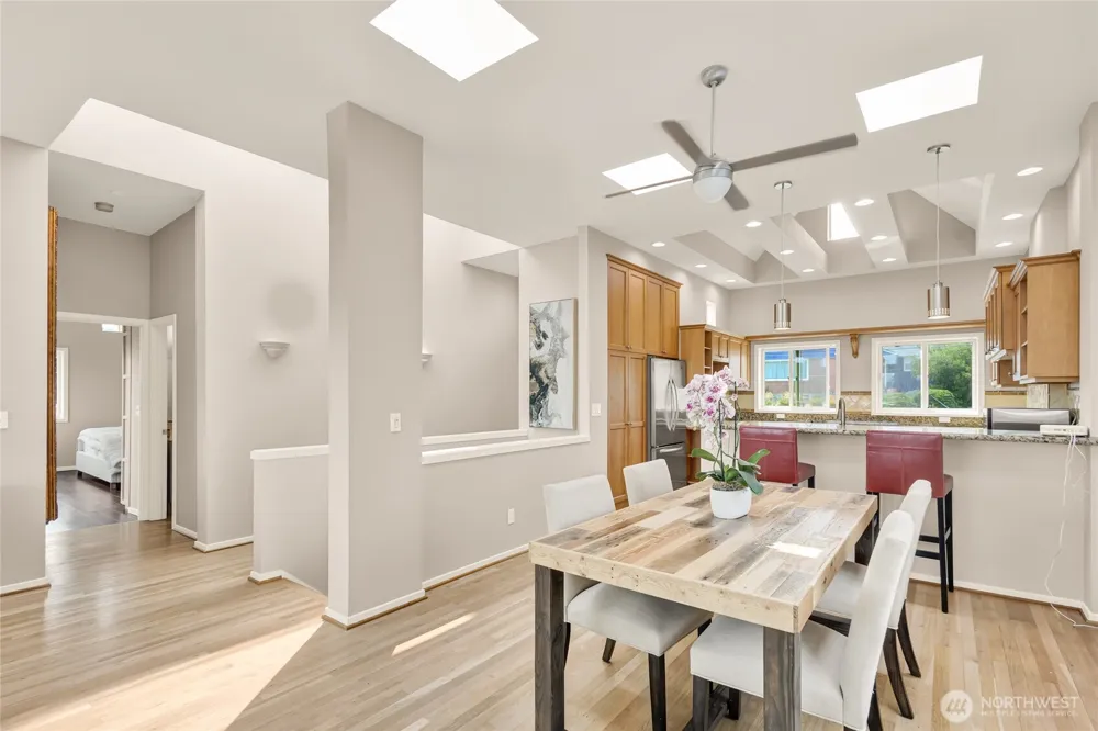 3406 37th Avenue W Seattle, WA 98199