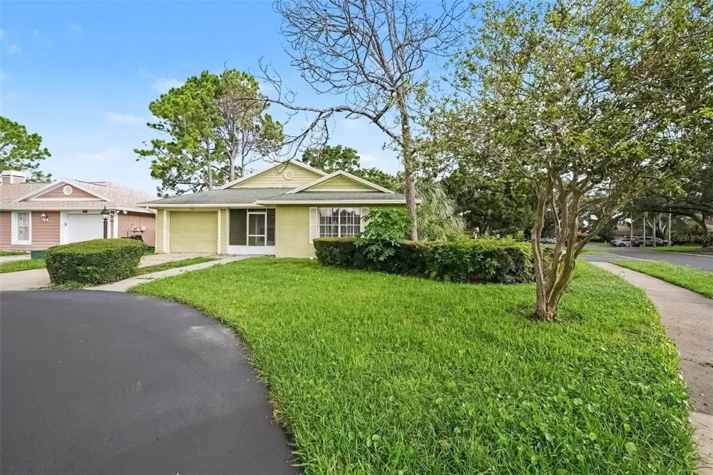 888 FRANKLIN CIRCLE Palm Harbor, FL 34683