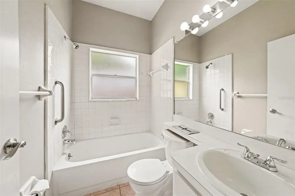 888 FRANKLIN CIRCLE Palm Harbor, FL 34683