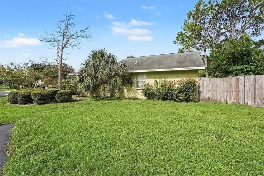 888 FRANKLIN CIRCLE Palm Harbor, FL 34683