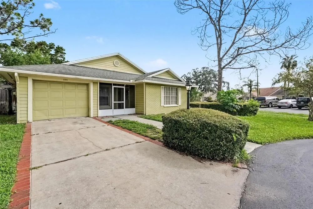 888 FRANKLIN CIRCLE Palm Harbor, FL 34683