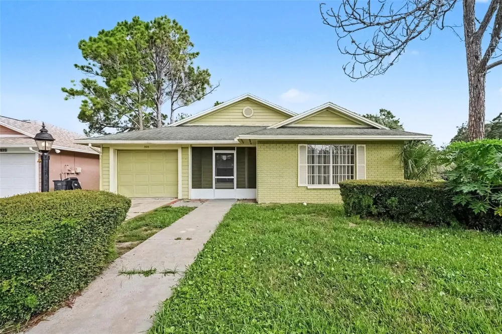 888 FRANKLIN CIRCLE Palm Harbor, FL 34683