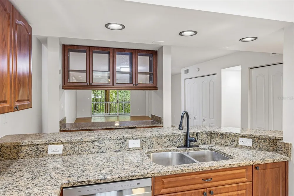 2533 DOLLY BAY DRIVE #105 Palm Harbor, FL 34684