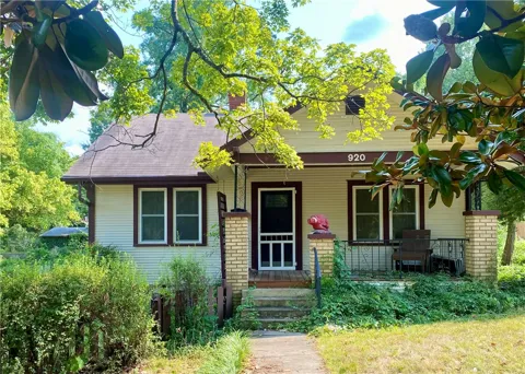 920 Stephenson Avenue