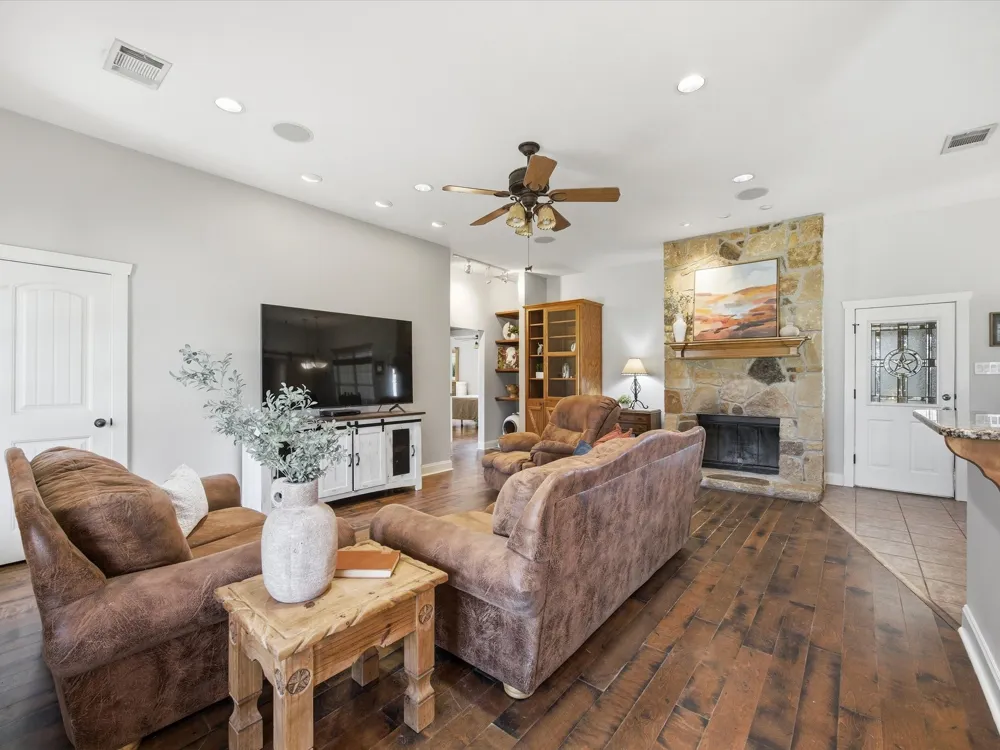 426 County Road 3435 Paradise, TX 76073