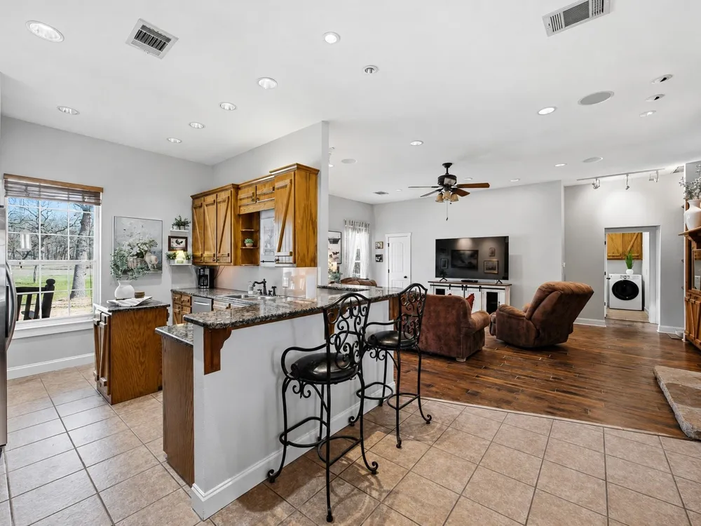 426 County Road 3435 Paradise, TX 76073