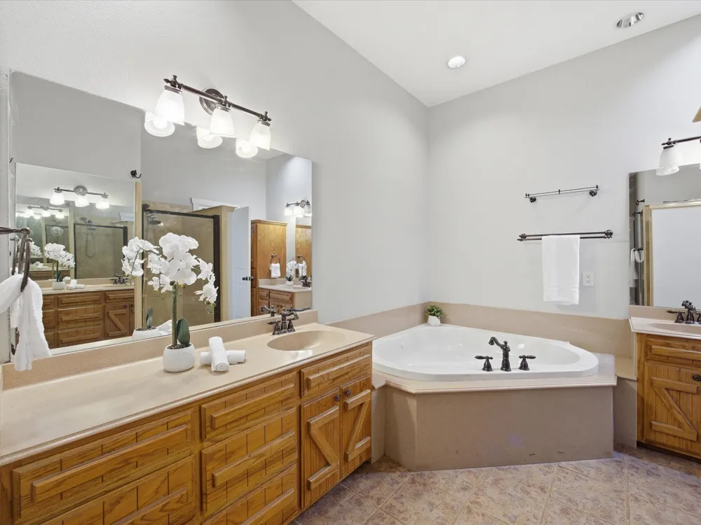 426 County Road 3435 Paradise, TX 76073