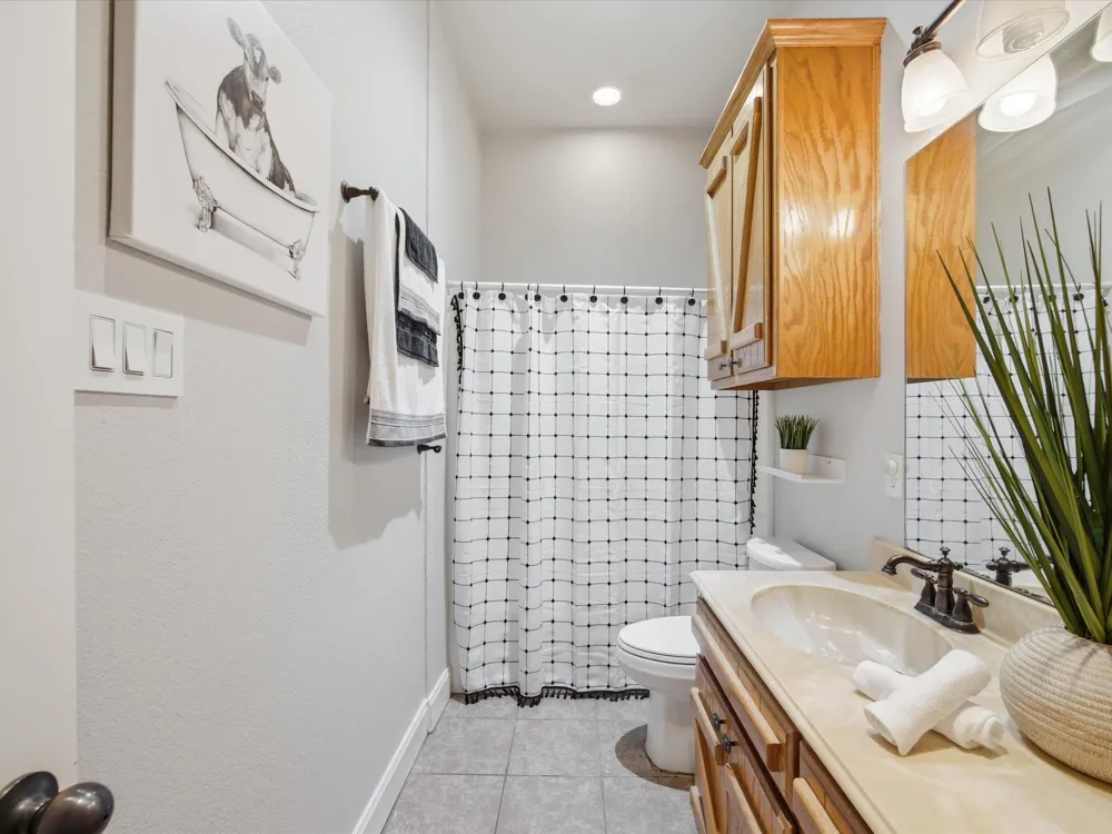 426 County Road 3435 Paradise, TX 76073