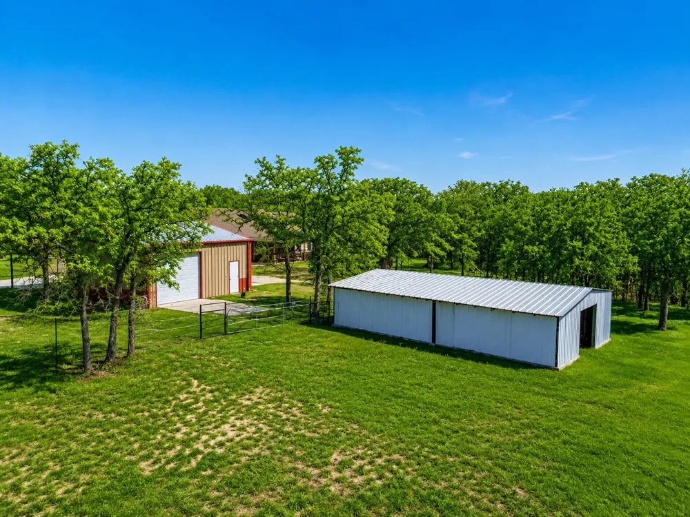 426 County Road 3435 Paradise, TX 76073