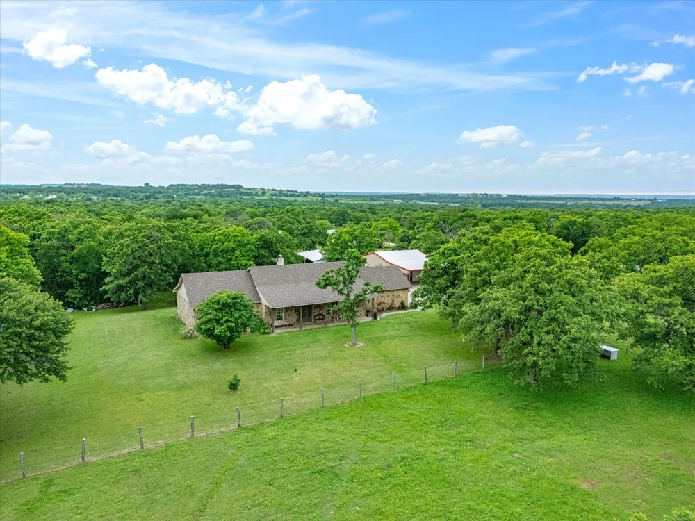 426 County Road 3435 Paradise, TX 76073