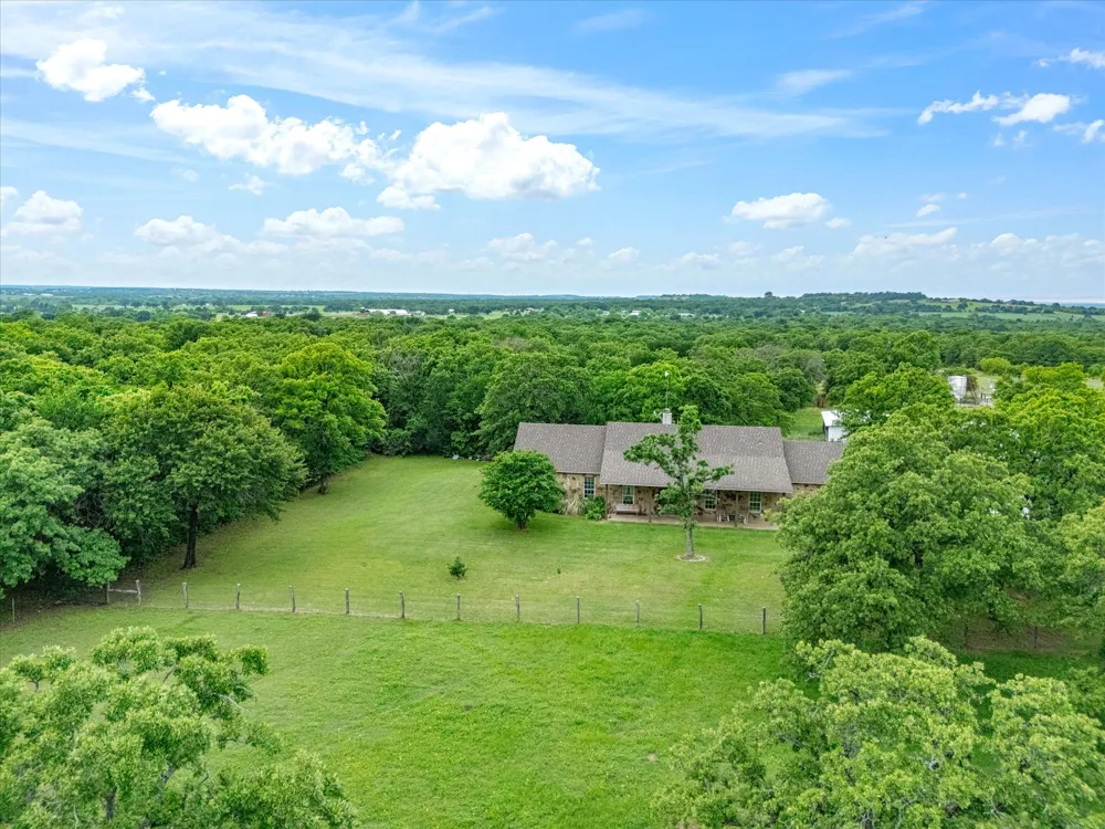 426 County Road 3435 Paradise, TX 76073