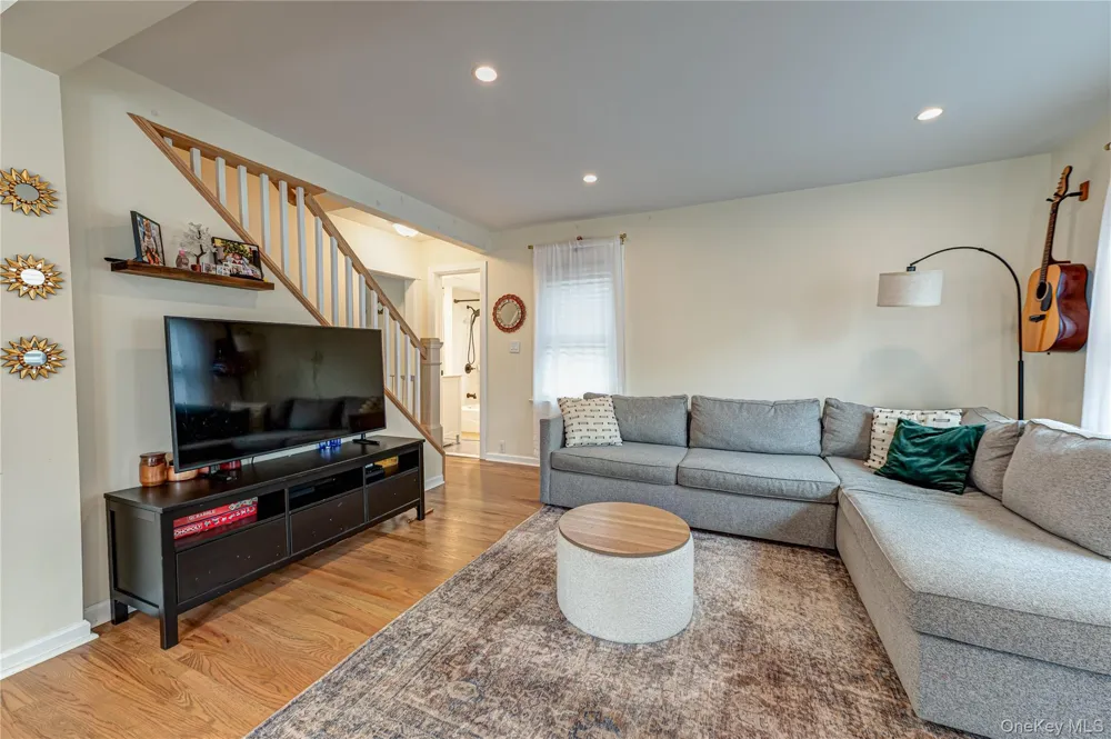 21 Bay 3rd Street Islip, NY 11751