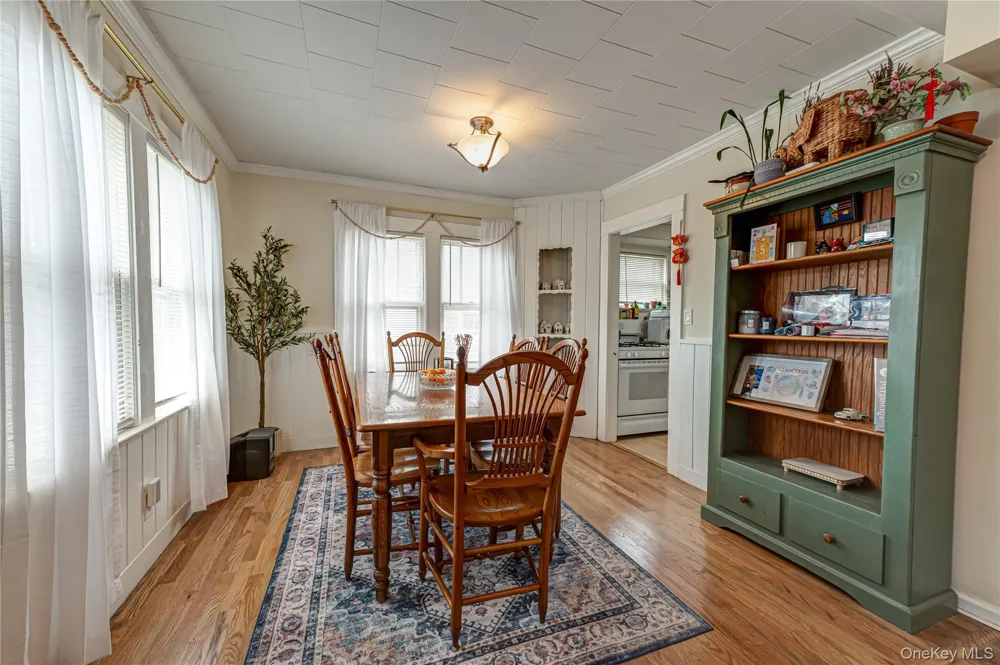 21 Bay 3rd Street Islip, NY 11751