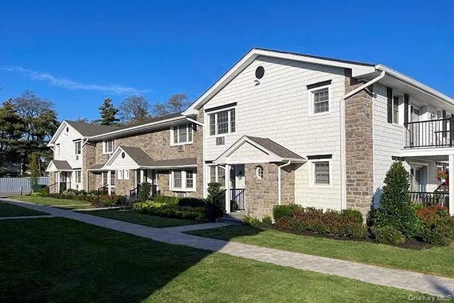 50 Lamplighter Lane #12-3O Massapequa, NY 11758