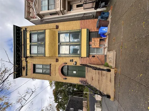 323 Clinton Avenue