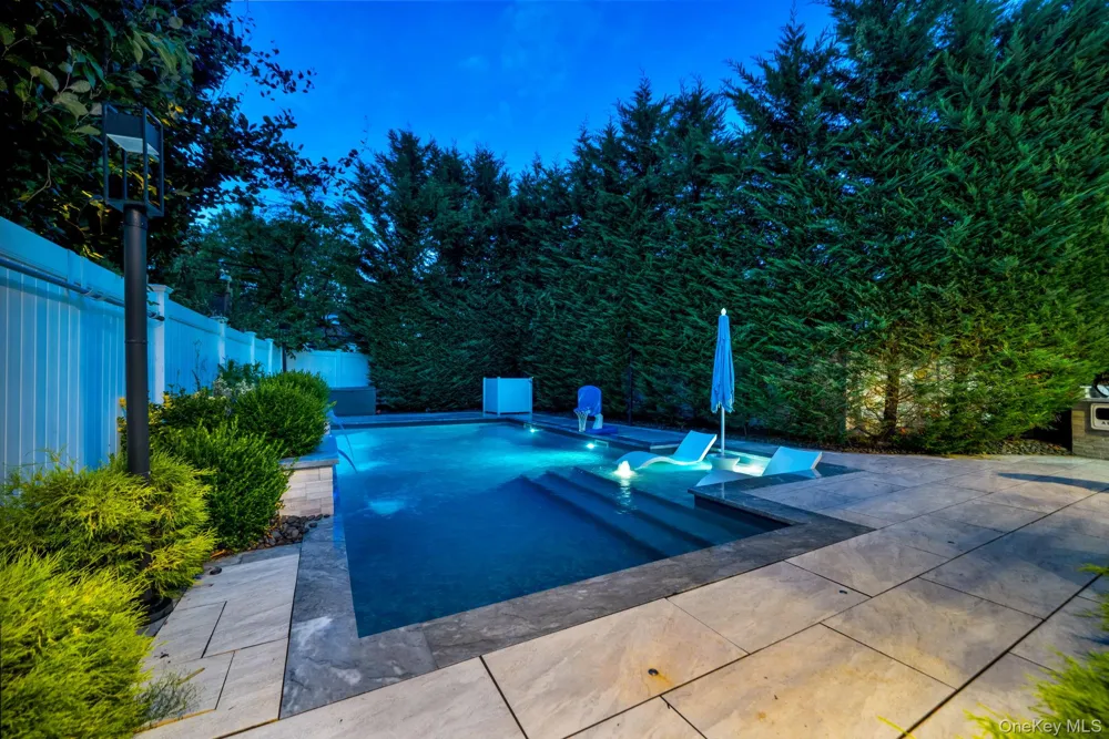 1125 Little Whaleneck Road Merrick, NY 11566
