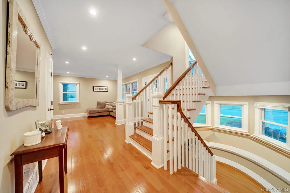 1125 Little Whaleneck Road Merrick, NY 11566