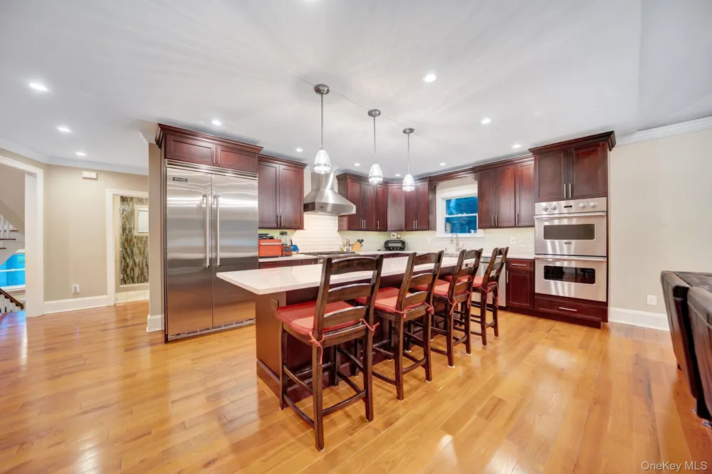 1125 Little Whaleneck Road Merrick, NY 11566