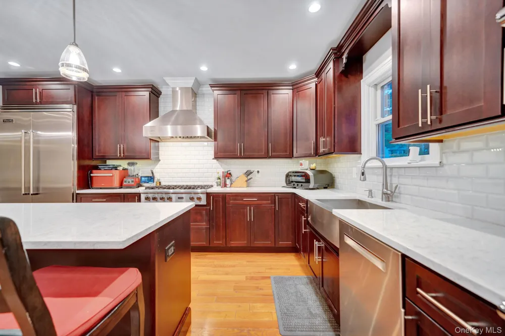 1125 Little Whaleneck Road Merrick, NY 11566