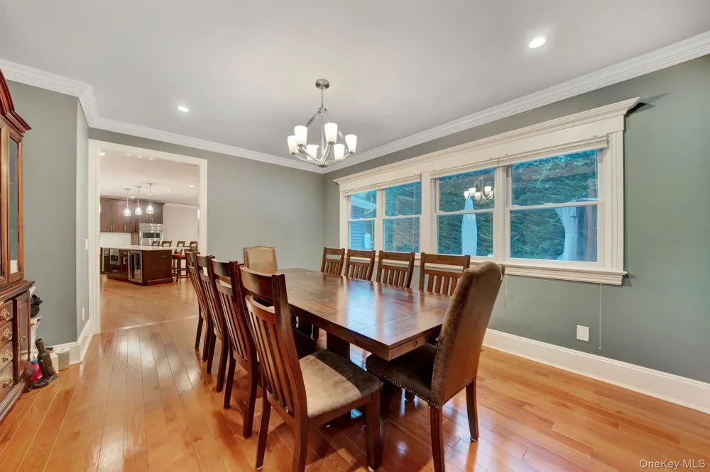 1125 Little Whaleneck Road Merrick, NY 11566