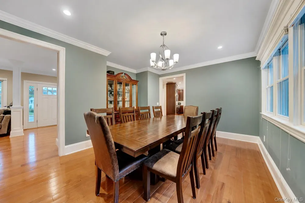 1125 Little Whaleneck Road Merrick, NY 11566