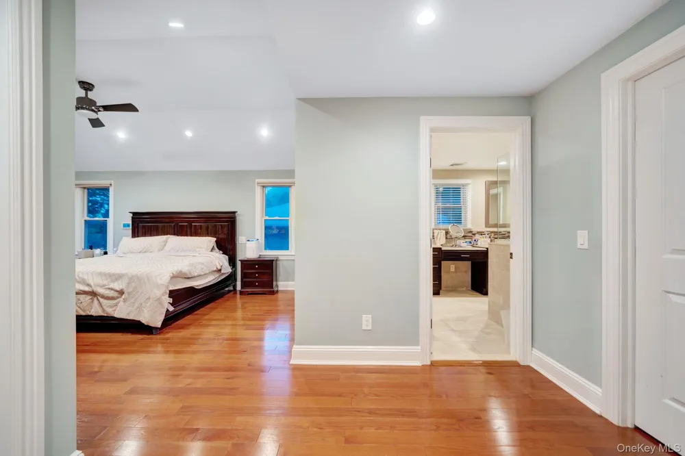 1125 Little Whaleneck Road Merrick, NY 11566