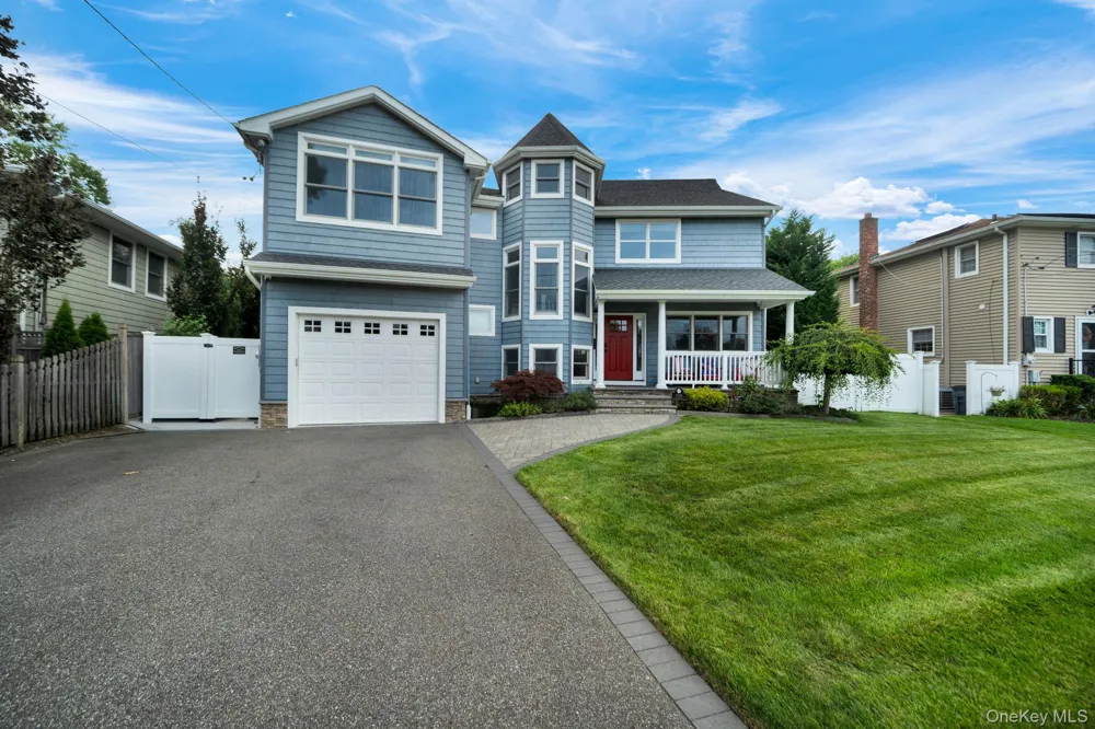 1125 Little Whaleneck Road Merrick, NY 11566