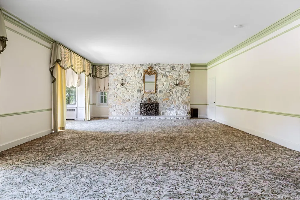 97 A Pound Hollow Road Old Brookville, NY 11545