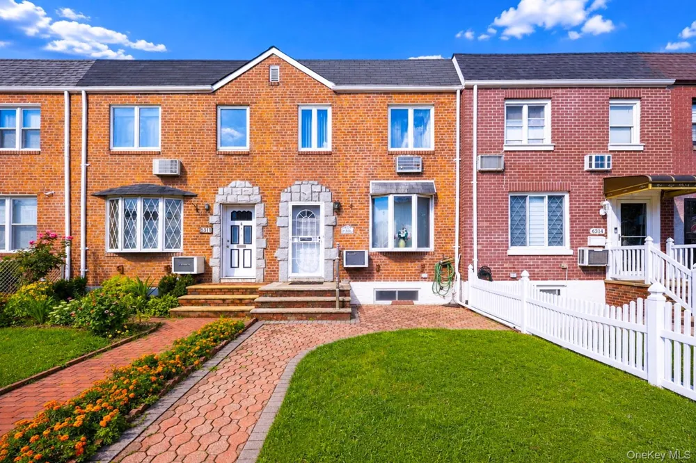 63-16 76th Street Middle Village, NY 11379