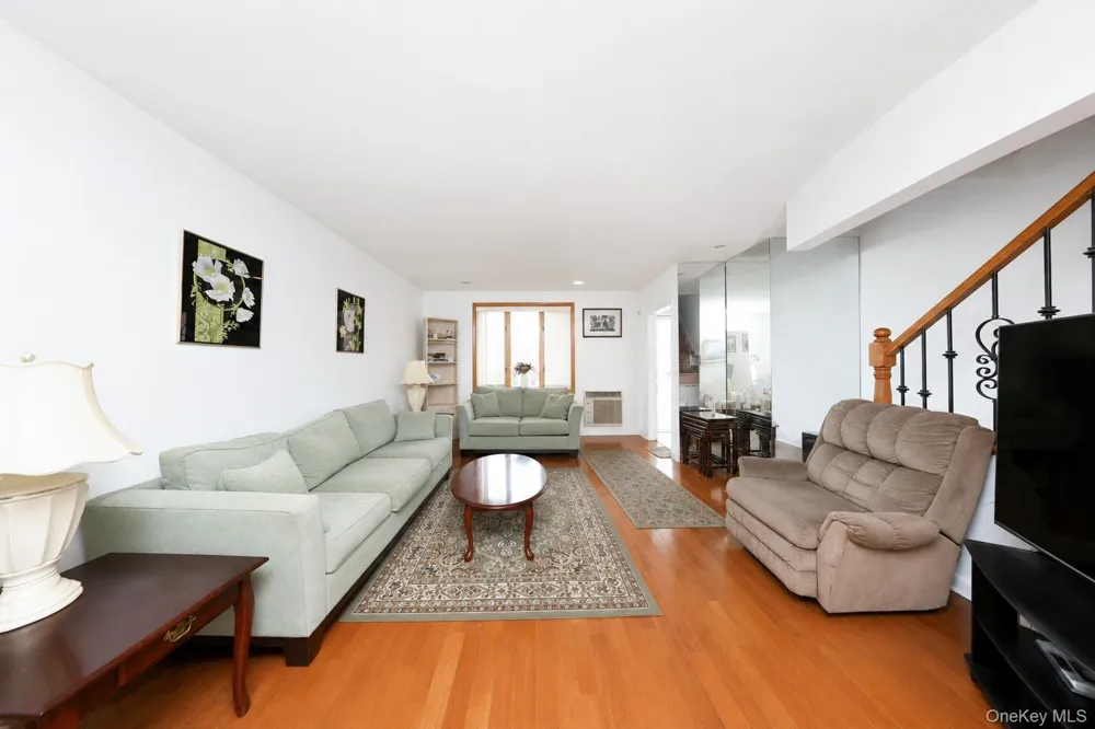 63-16 76th Street Middle Village, NY 11379
