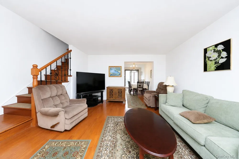 63-16 76th Street Middle Village, NY 11379