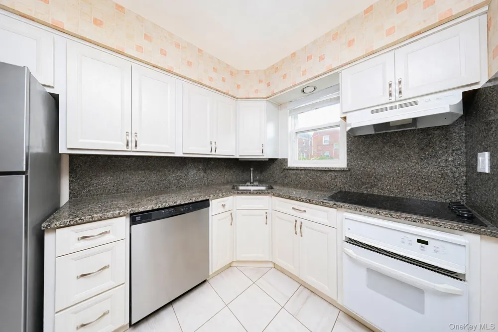 63-16 76th Street Middle Village, NY 11379