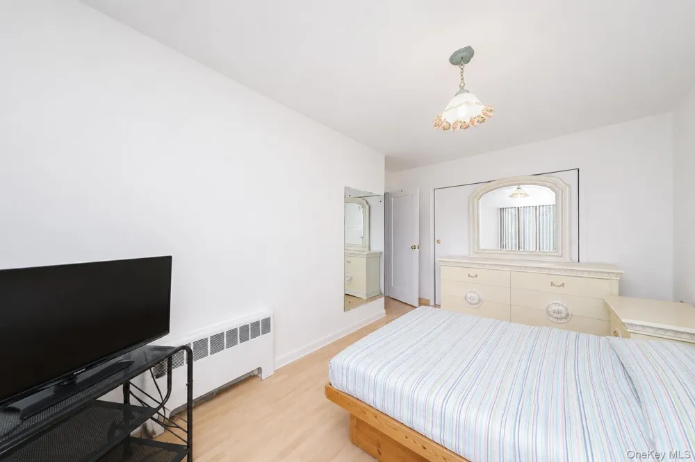 63-16 76th Street Middle Village, NY 11379