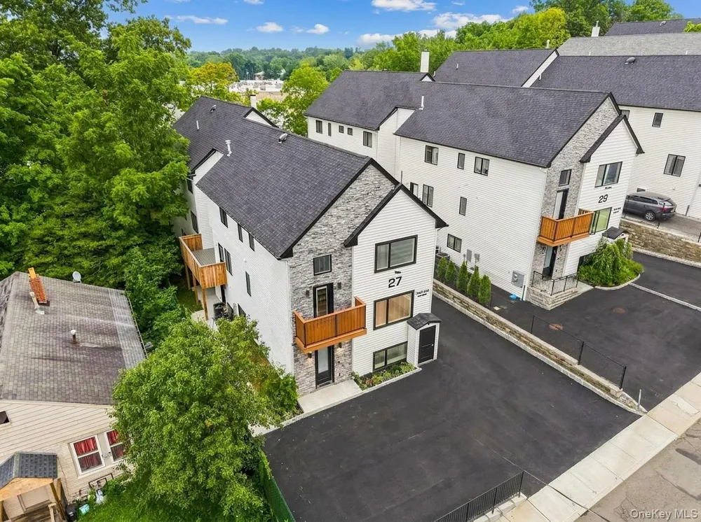 27 Ewing Avenue #201 Spring Valley, NY 10977